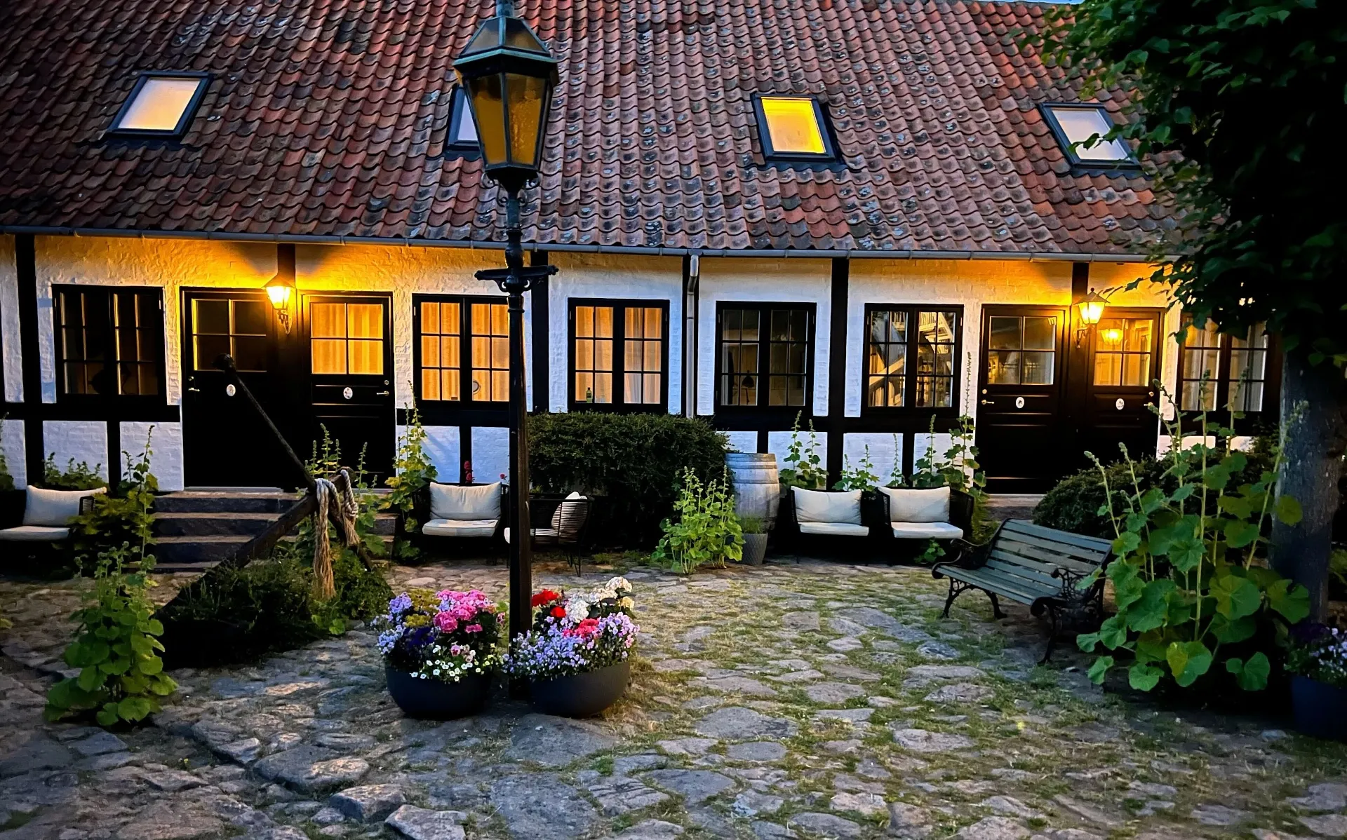 Gårdhaven på Allinge Badehotel